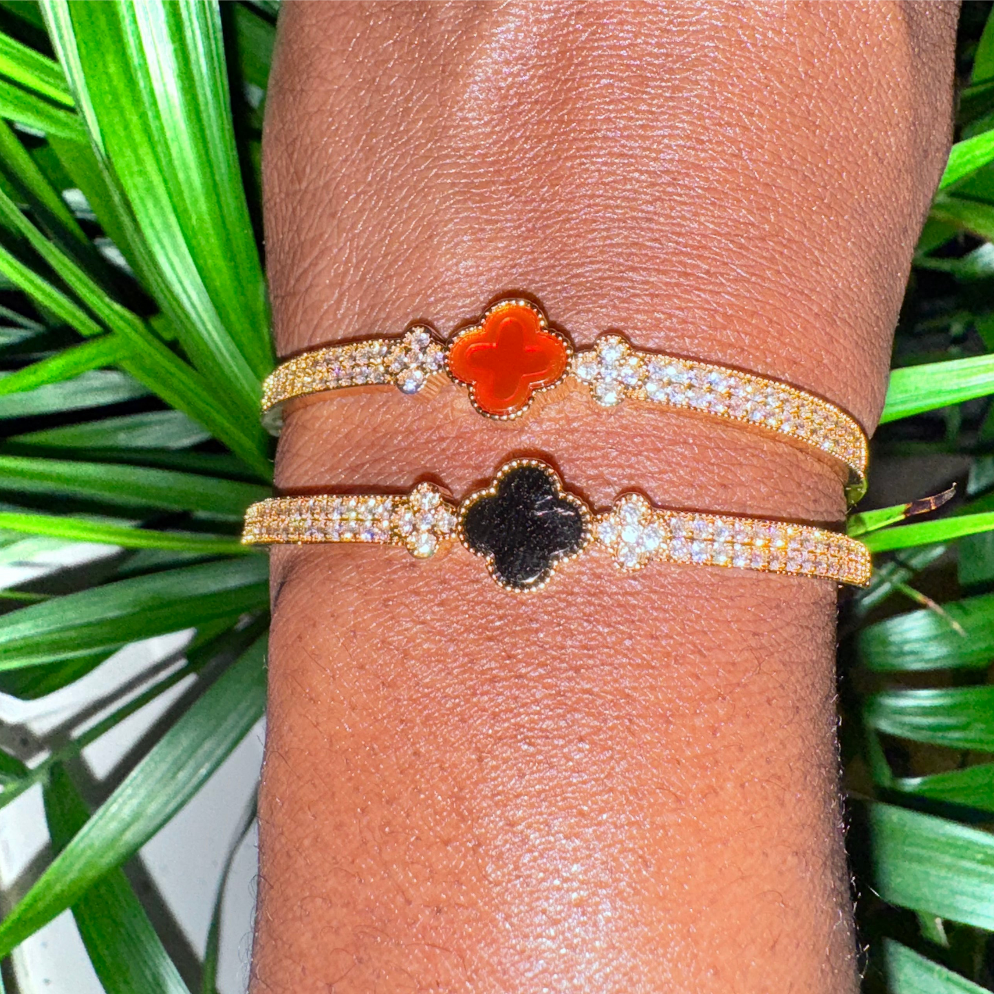 STAINLESS STEEL RHINESTONE CLOVER BRACELET
