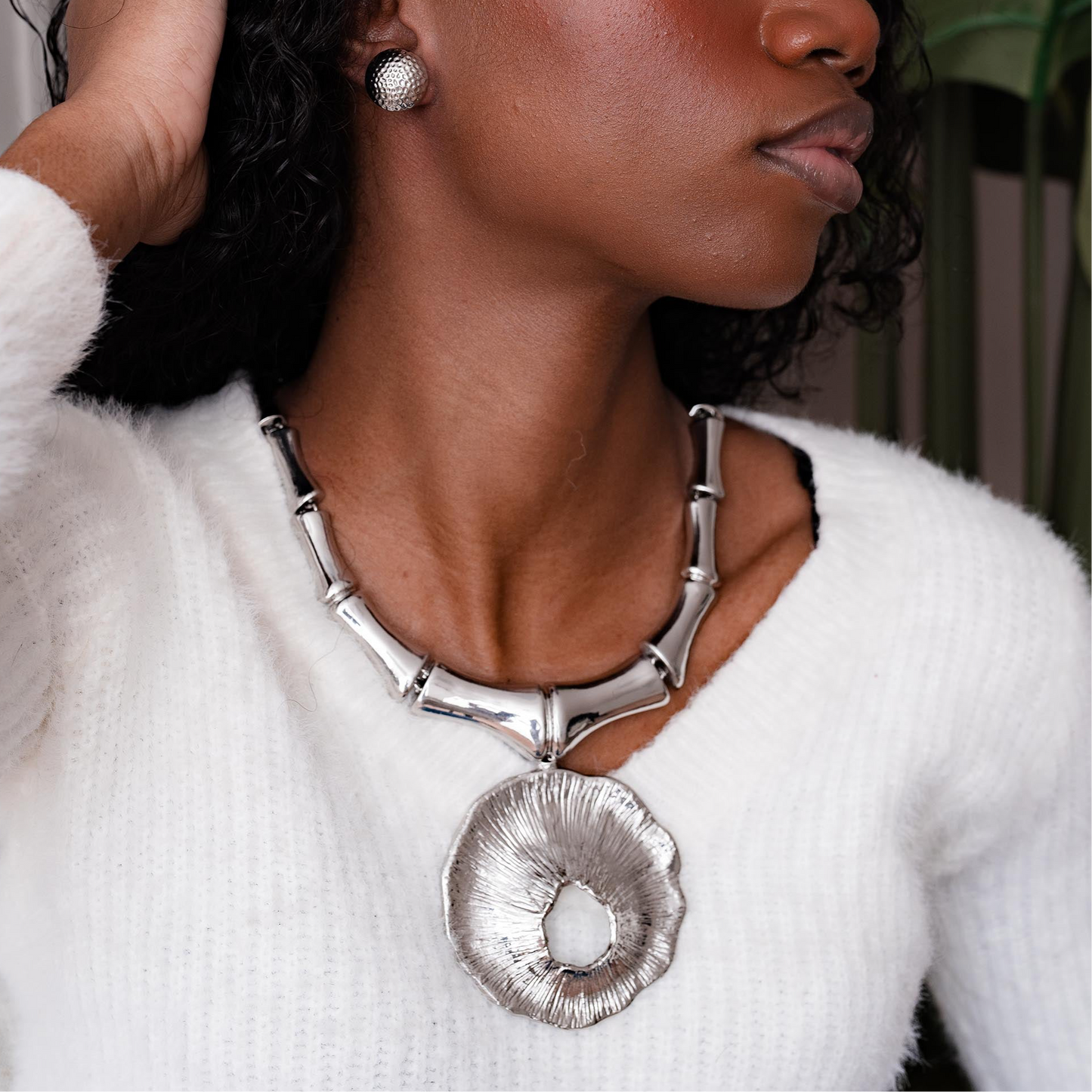 BONE DESIGN NECKLACE SET