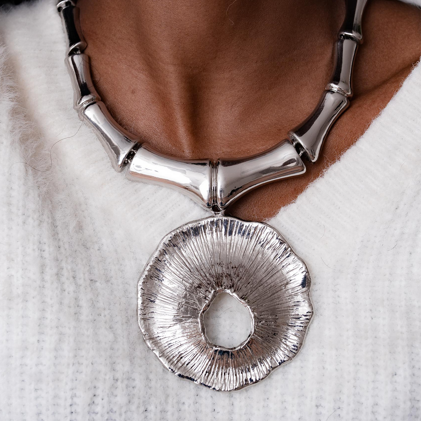 BONE DESIGN NECKLACE SET
