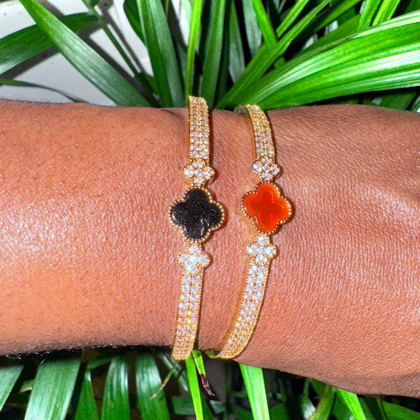 STAINLESS STEEL RHINESTONE CLOVER BRACELET