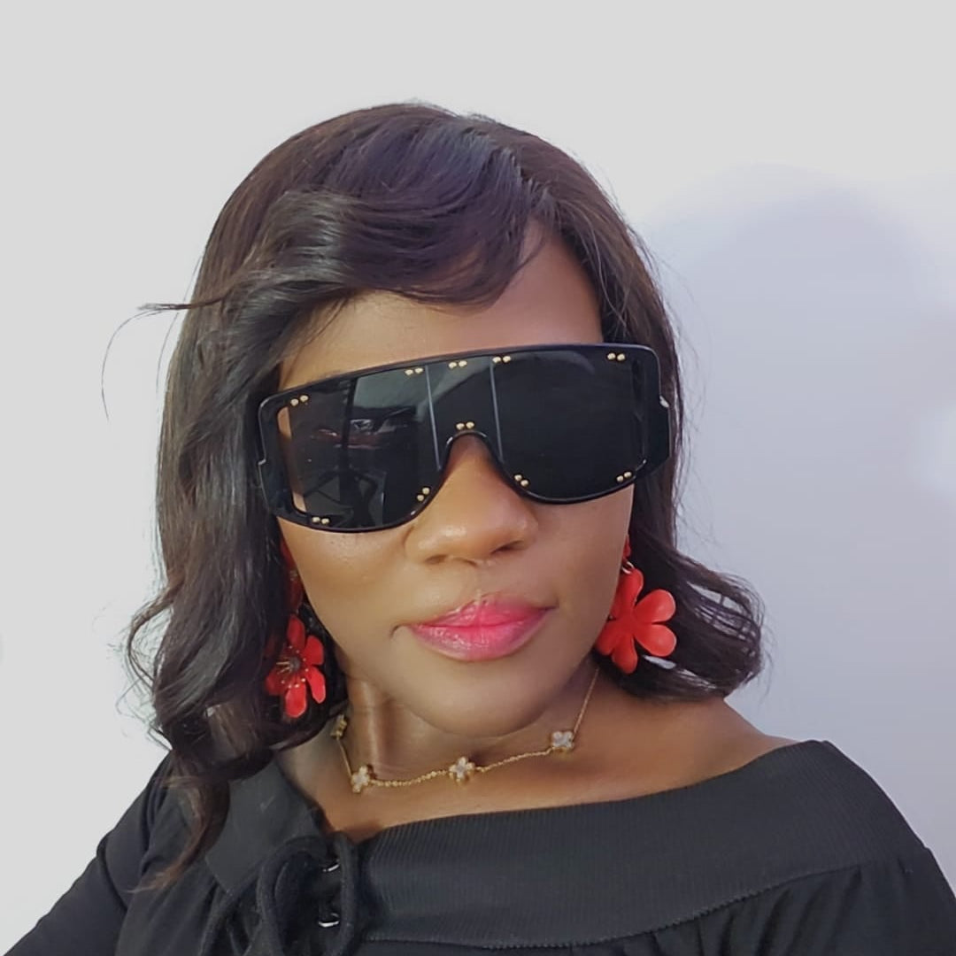 OVERSIZE STUDDED SQUARE SUNGLASSES