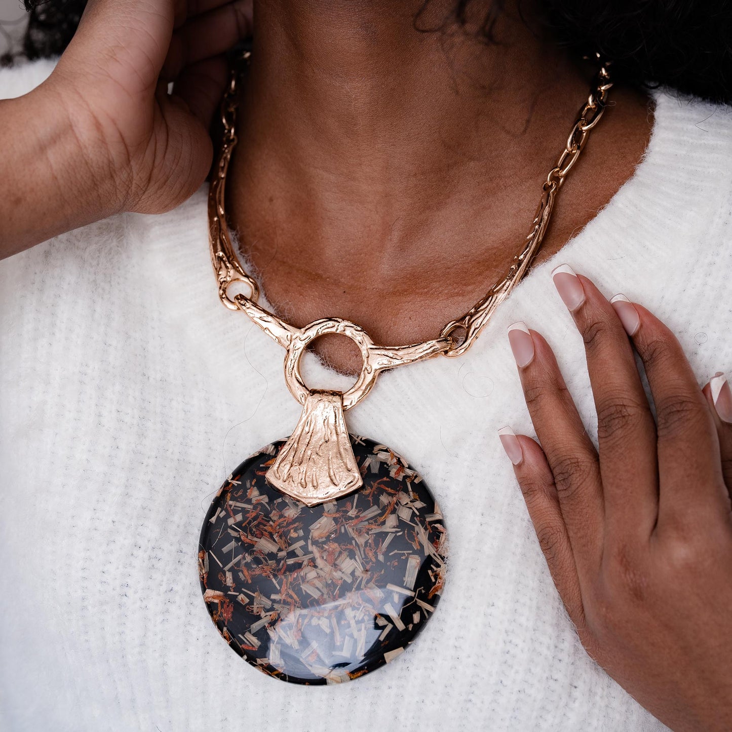 CHUNKY ACRYLIC CUSTOM PENDANT NECKLACE SWP LOOK 051
