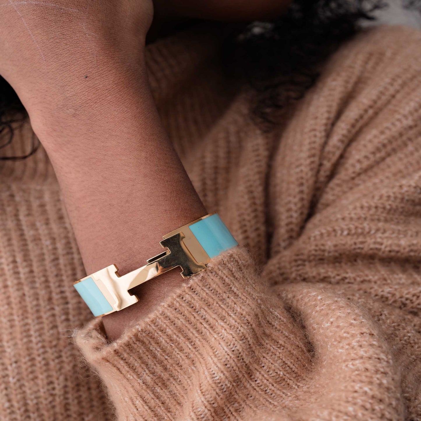 JUMBO H INSPIRED BRACELET SWP LOOK 010