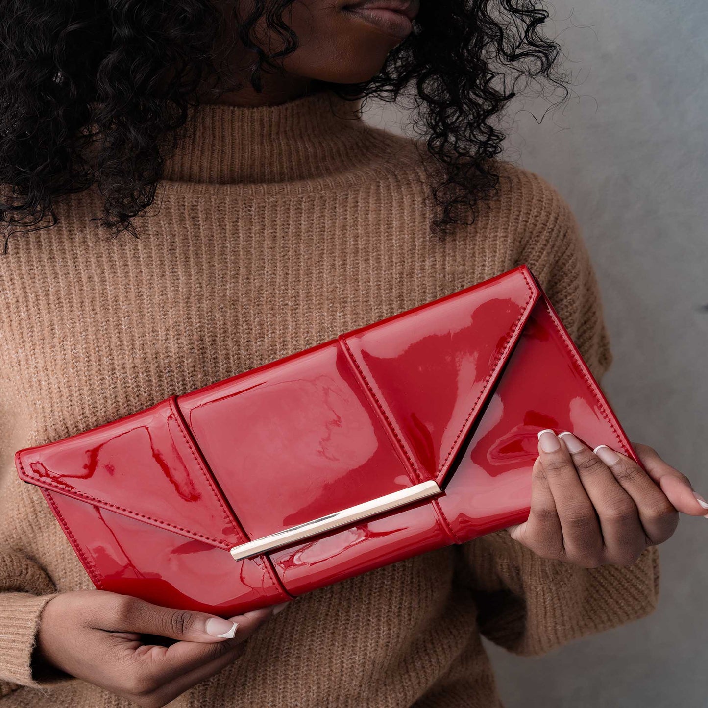 PATENT LEATHER ENVELOPE CLUTCH