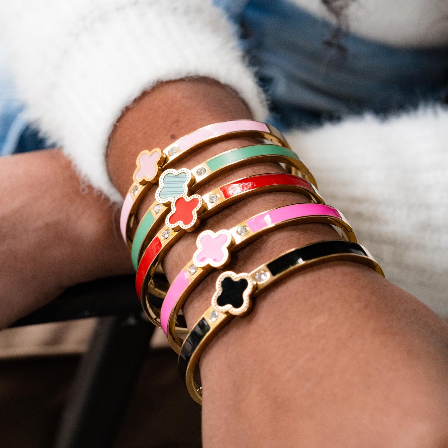 FOUR LEAF INSPIRED CLOVER BRACLET SWP LOOK 006
