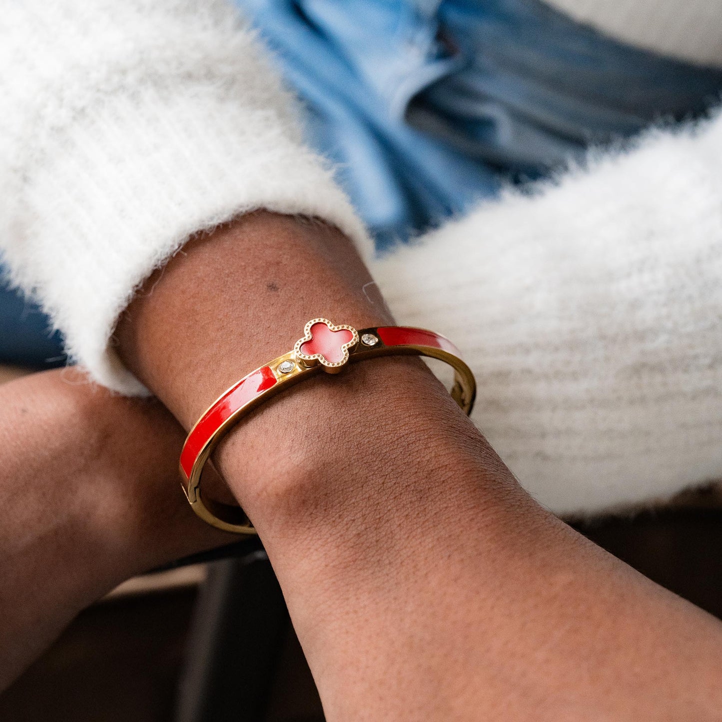 FOUR LEAF INSPIRED CLOVER BRACLET SWP LOOK 006
