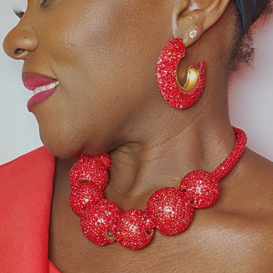 RHINESTONE BALL DESIGN EARRING SET.