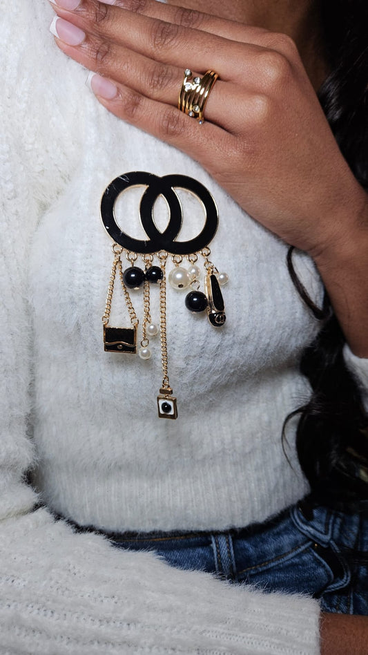 INSPIRED BROOCH LOOK 001