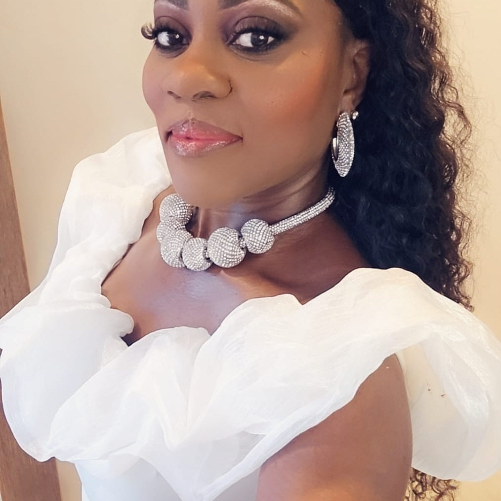 RHINESTONE BALL DESIGN EARRING SET.