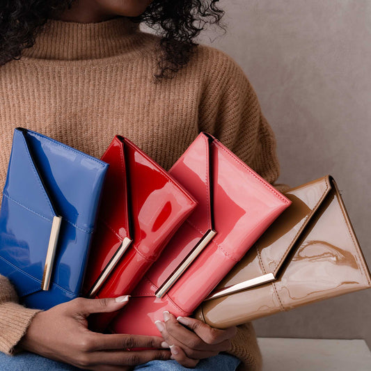PATENT LEATHER ENVELOPE CLUTCH
