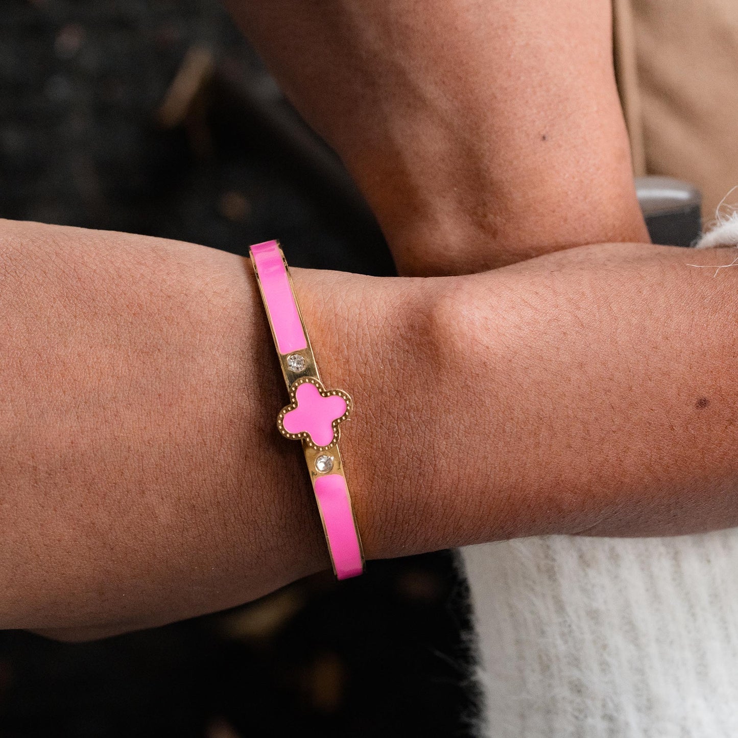 FOUR LEAF INSPIRED CLOVER BRACLET SWP LOOK 006